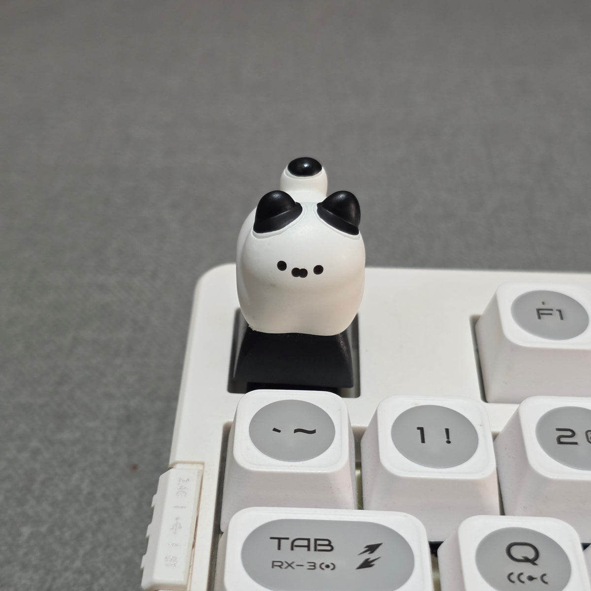 Neko Atsume The Chonky Cats Artisan Series Keycaps