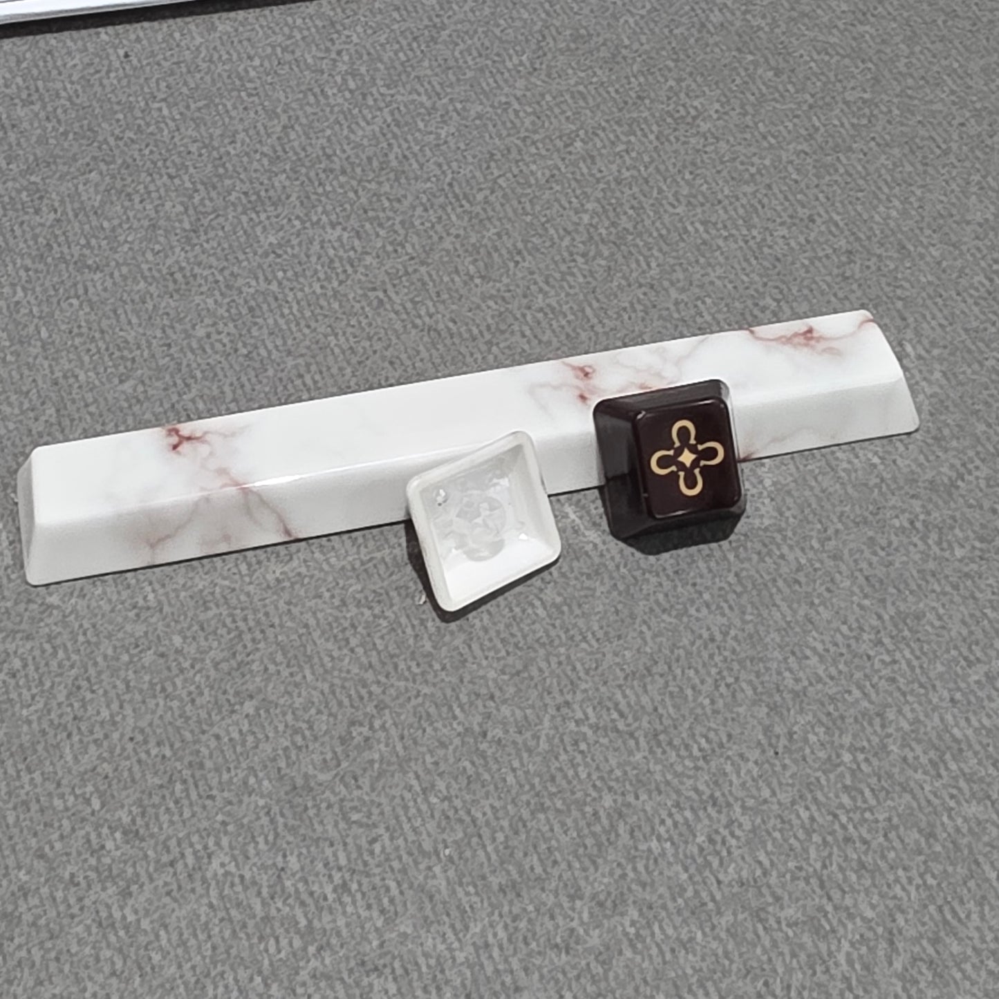 Premium Full Ceramic White Marble Cherry Keycaps With Collector Storage Box
