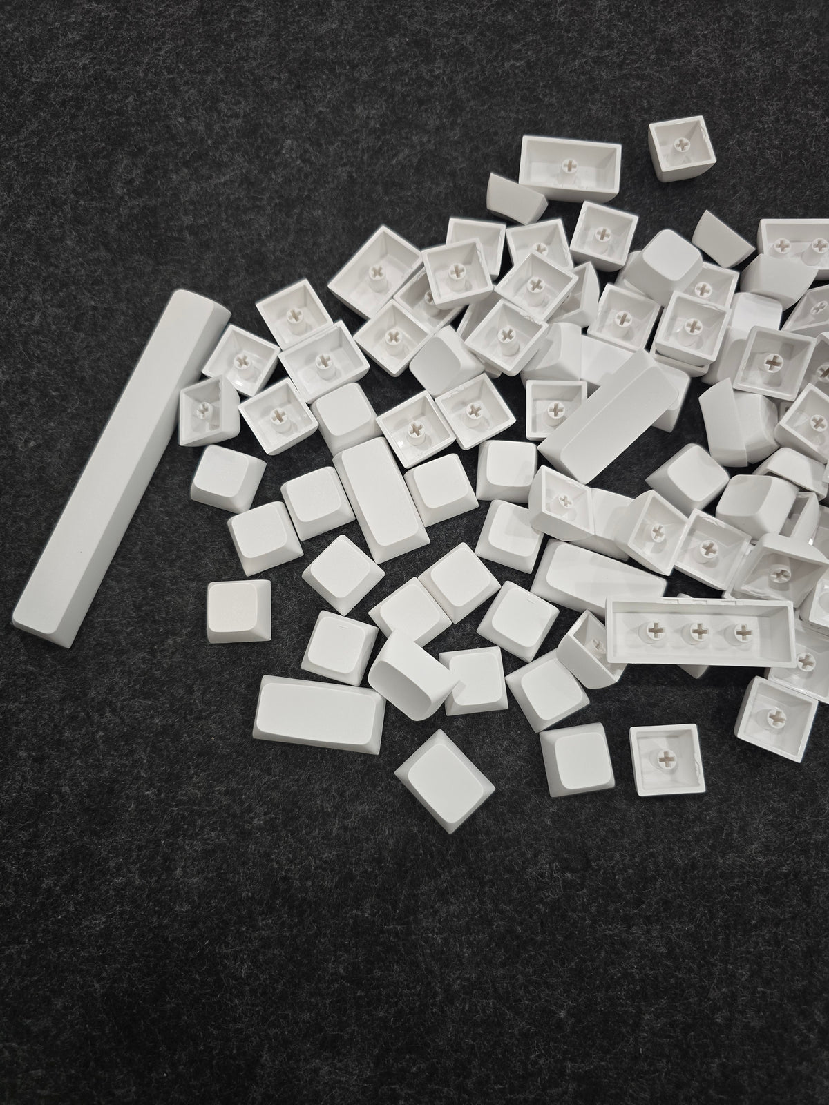 1.8mm Thick XDA Blank 108 PBT Keycaps