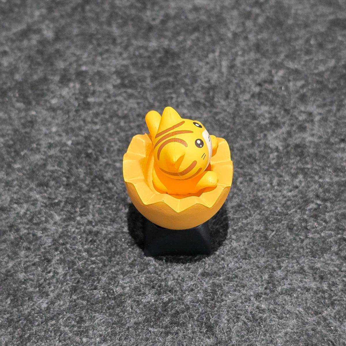 Adorable Cute Egg Shell Cats Artisan Keycap Black Base