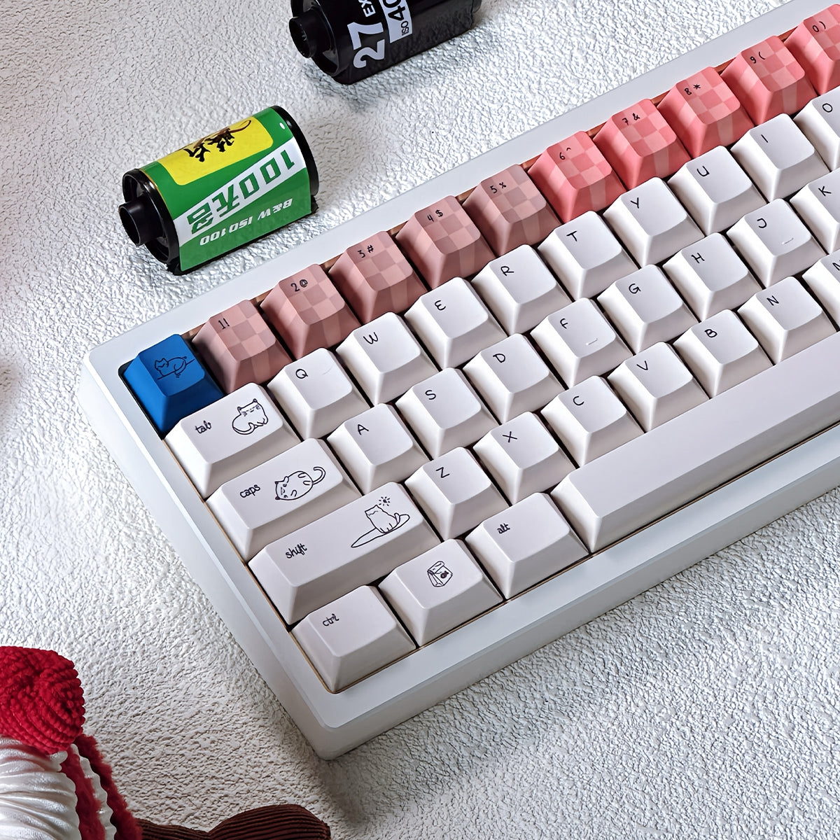Little Kittens Quality Cherry PBT Keycaps With Fancy Storage Box