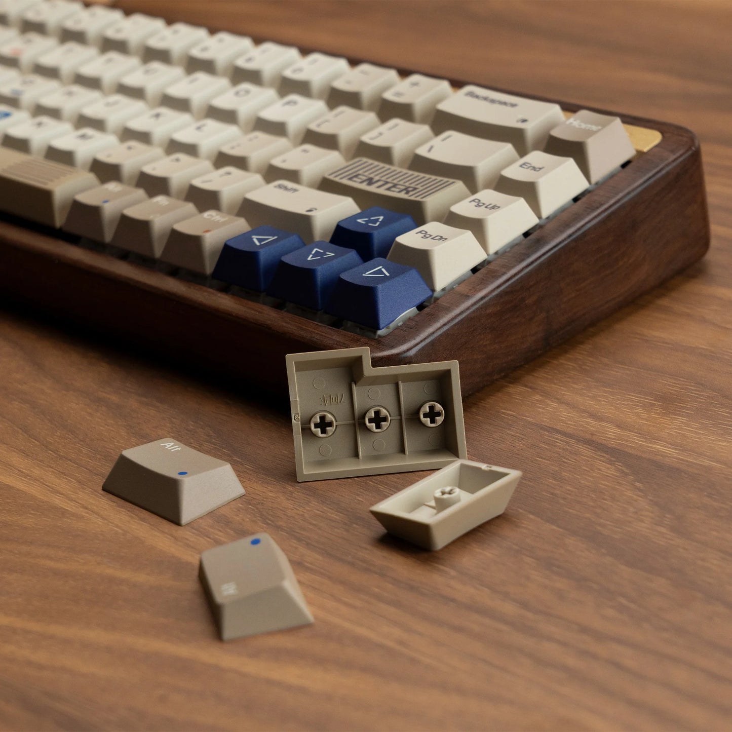 Return To 1989 Cherry Profile Keycaps