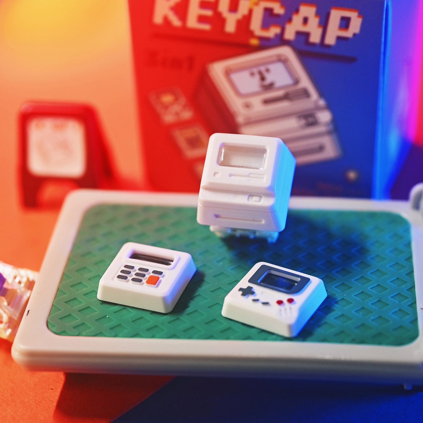 Retro Mini Gaming Pad Artisan Keycap With 3 Panels & 6 Cards Red White