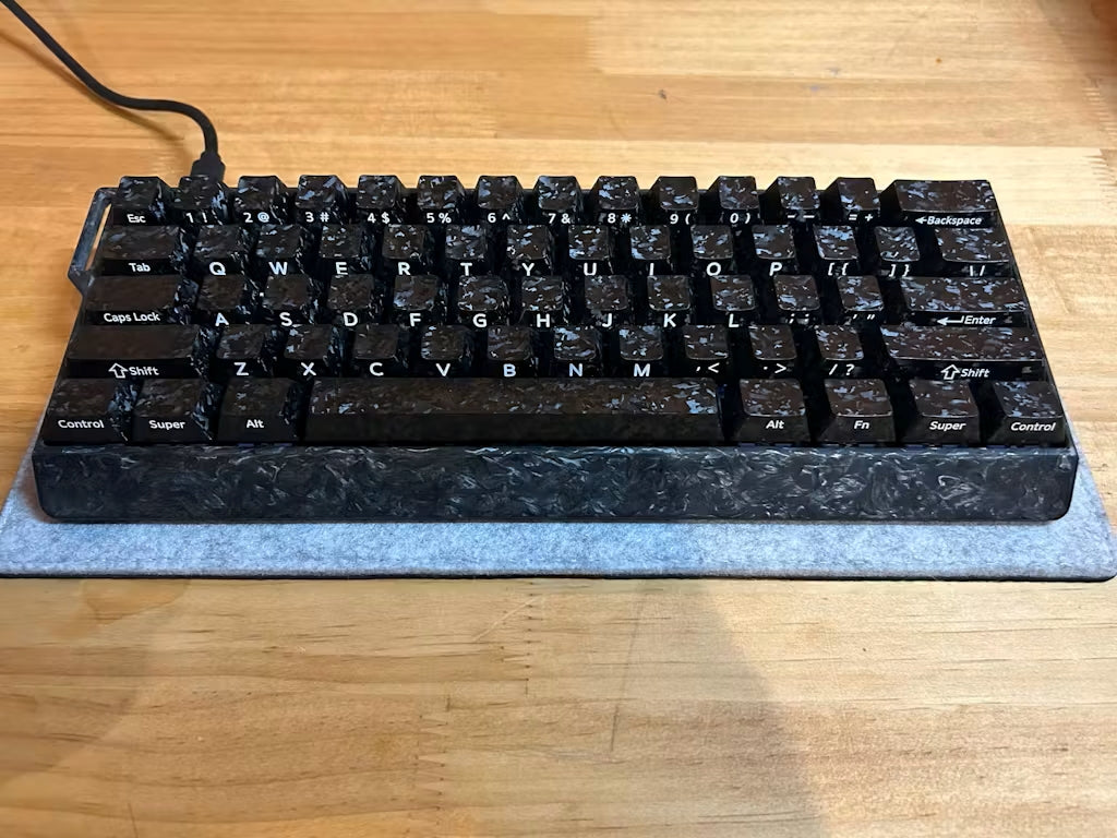 Womier Forged Carbon-Look Cherry Profile Keycaps