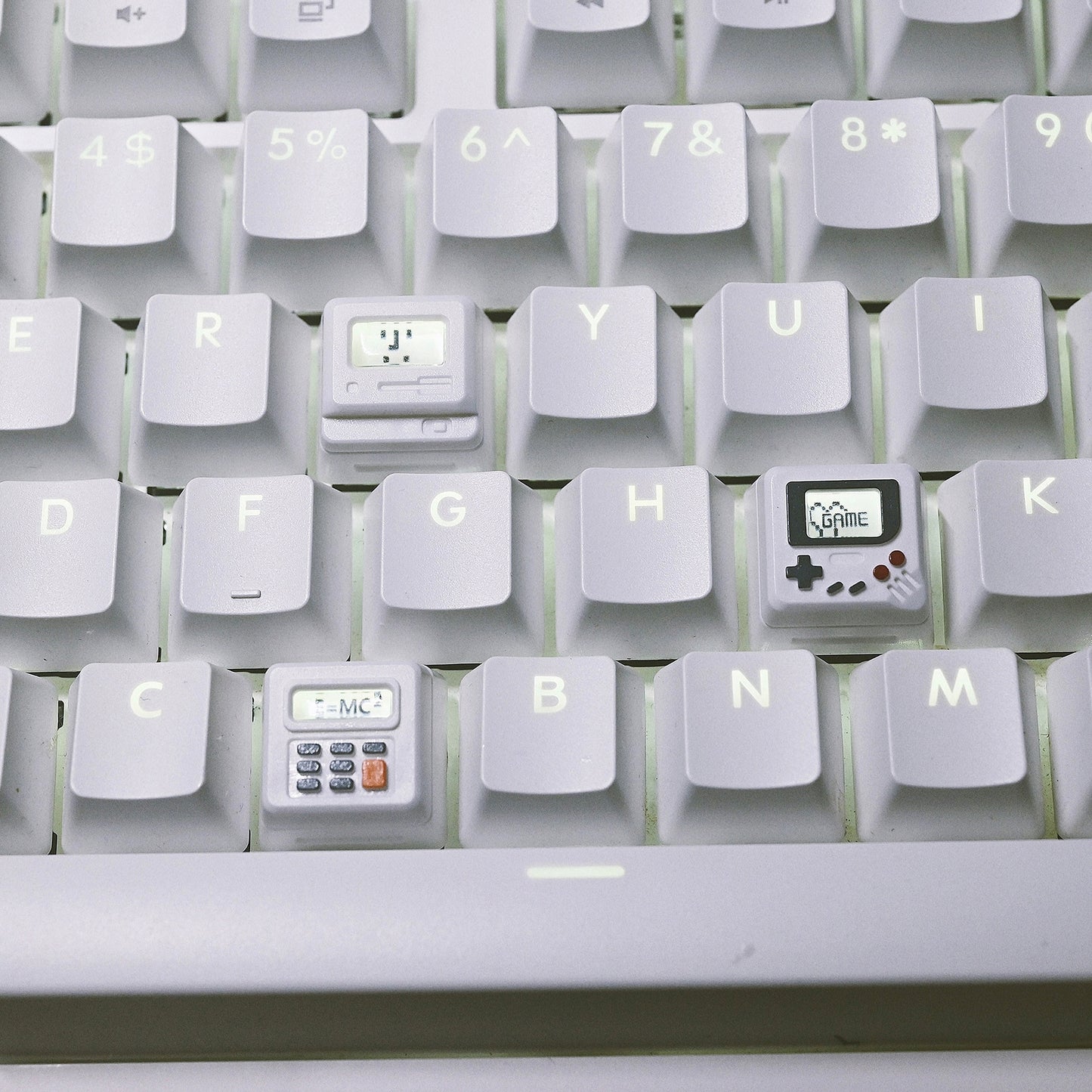 Retro Mini Gaming Pad Artisan Keycap With 3 Panels & 6 Cards Red White
