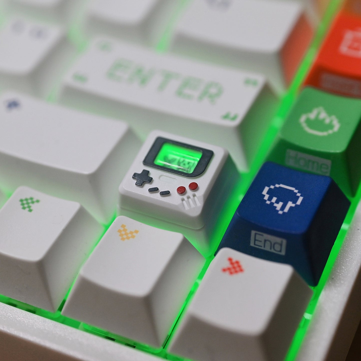 Retro Mini Gaming Pad Artisan Keycap With 3 Panels & 6 Cards Red White