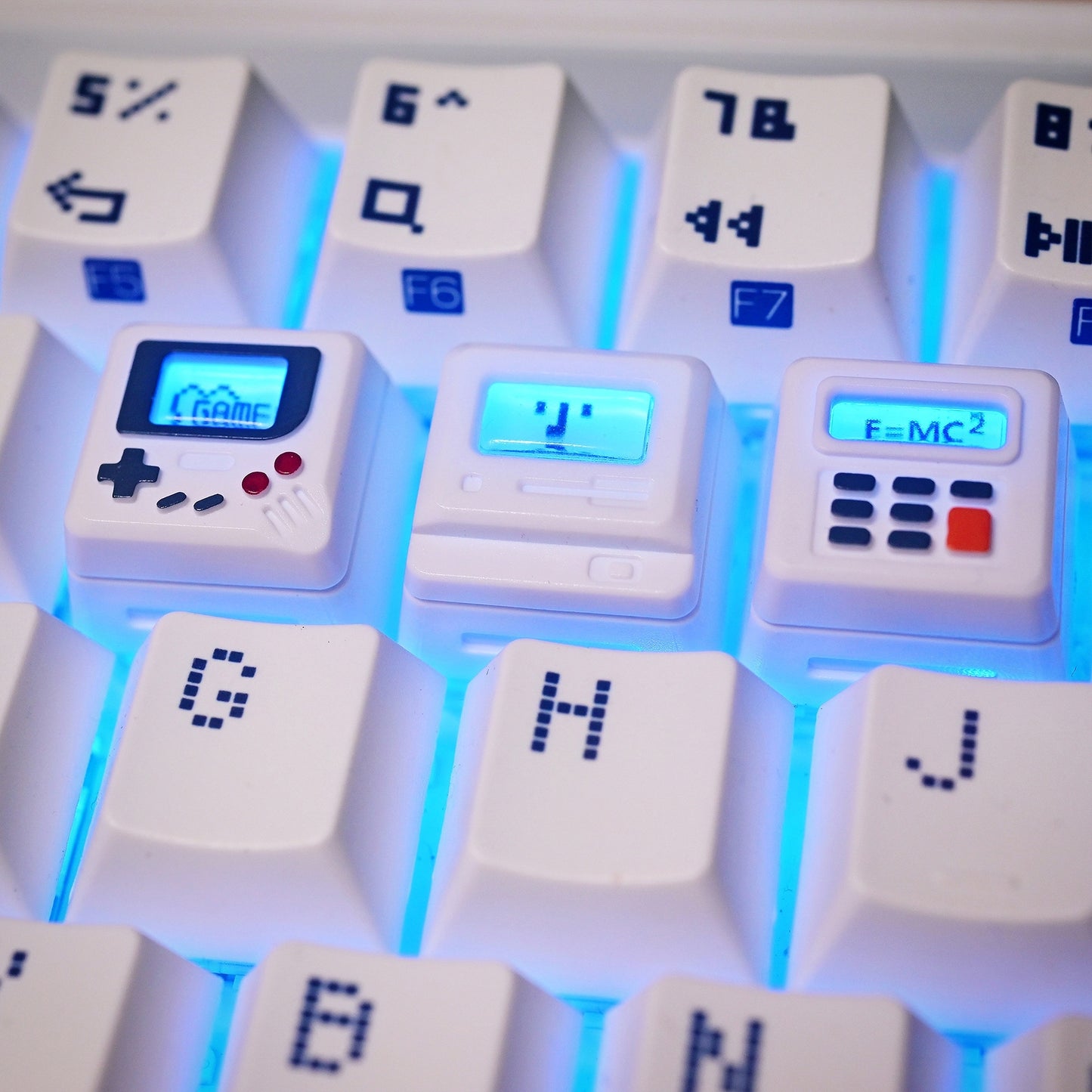 Retro Mini Gaming Pad Artisan Keycap With 3 Panels & 6 Cards Red White