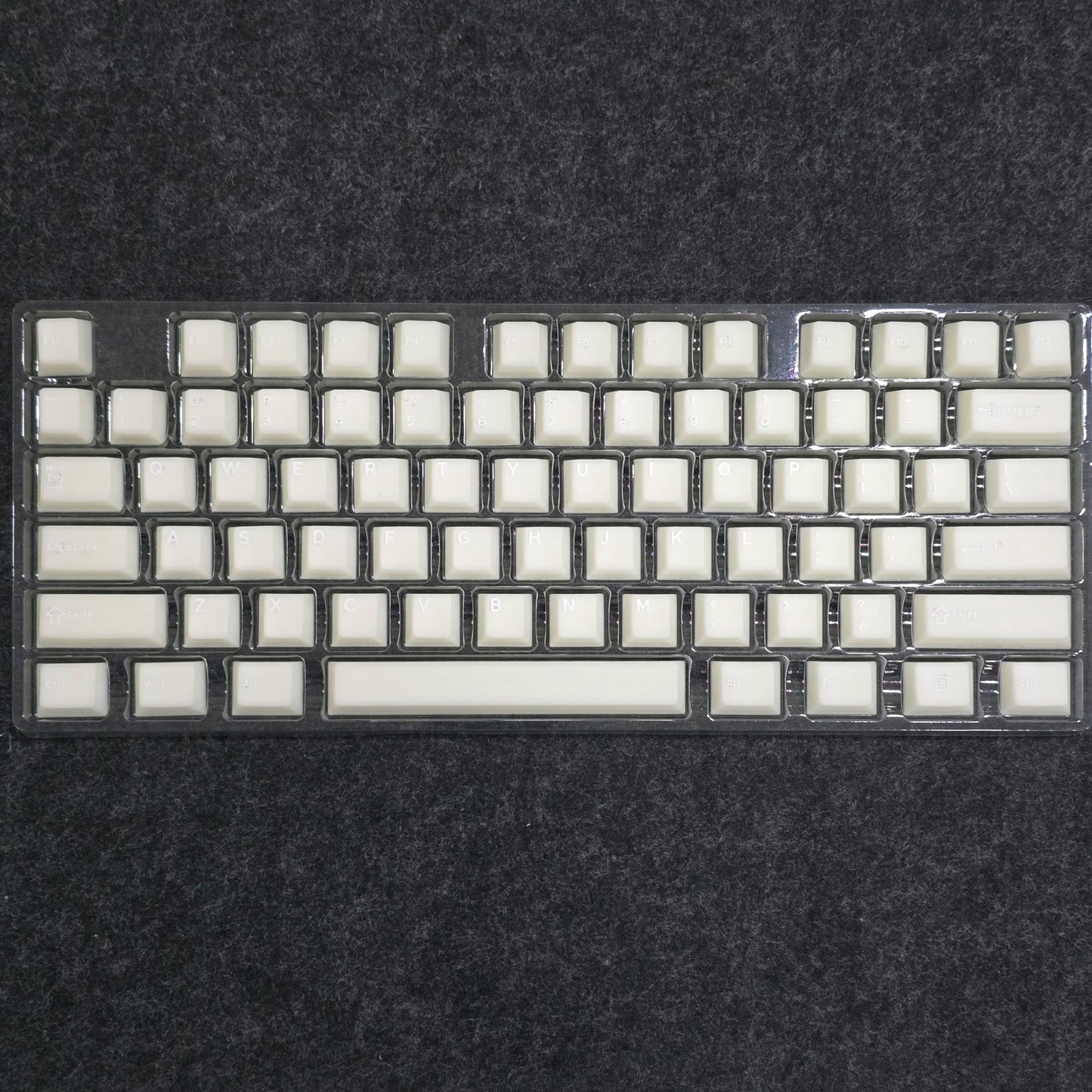 White On White Marble Style PYGA Doubleshot Keycaps