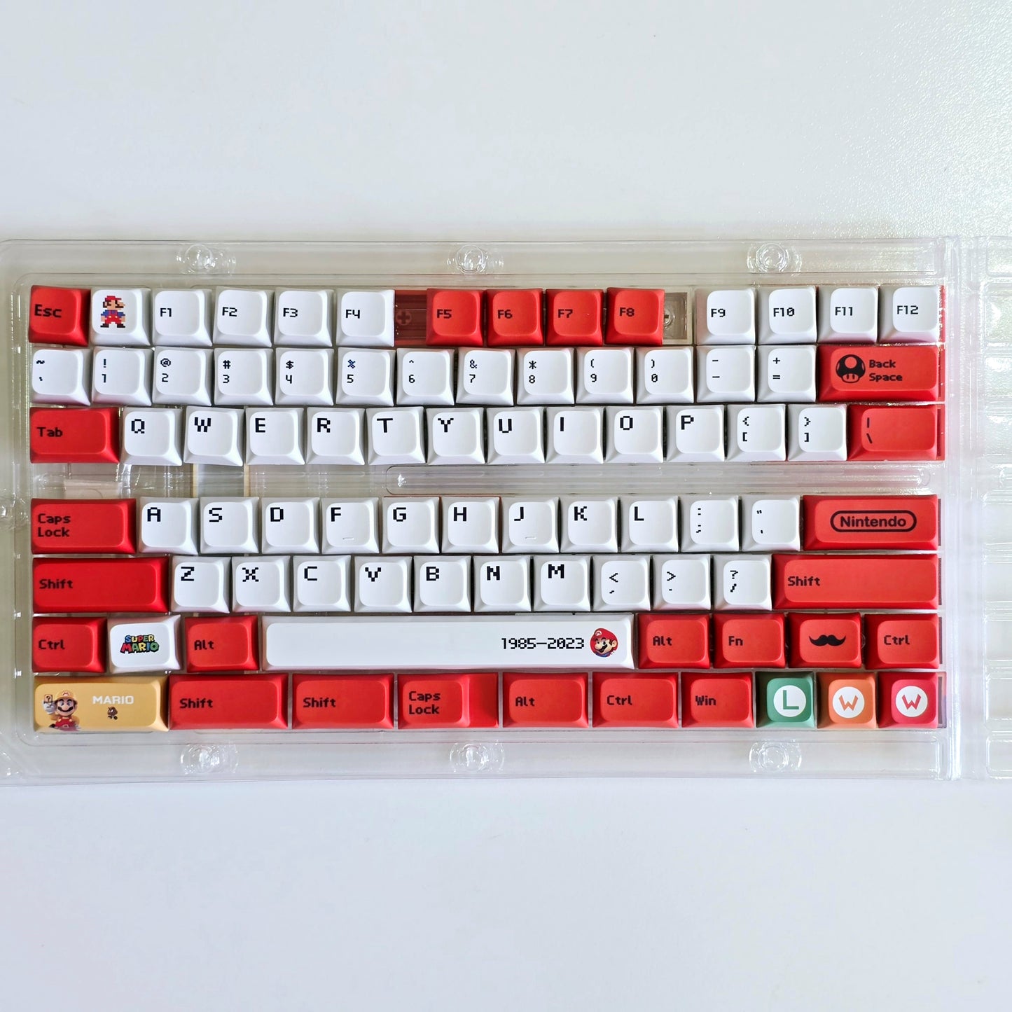 Mario Version 2 XDA PBT Keycaps Pure White