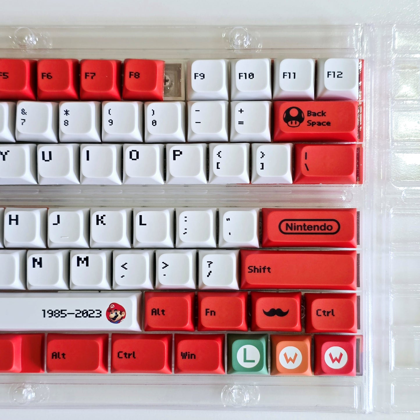 Mario Version 2 XDA PBT Keycaps Pure White