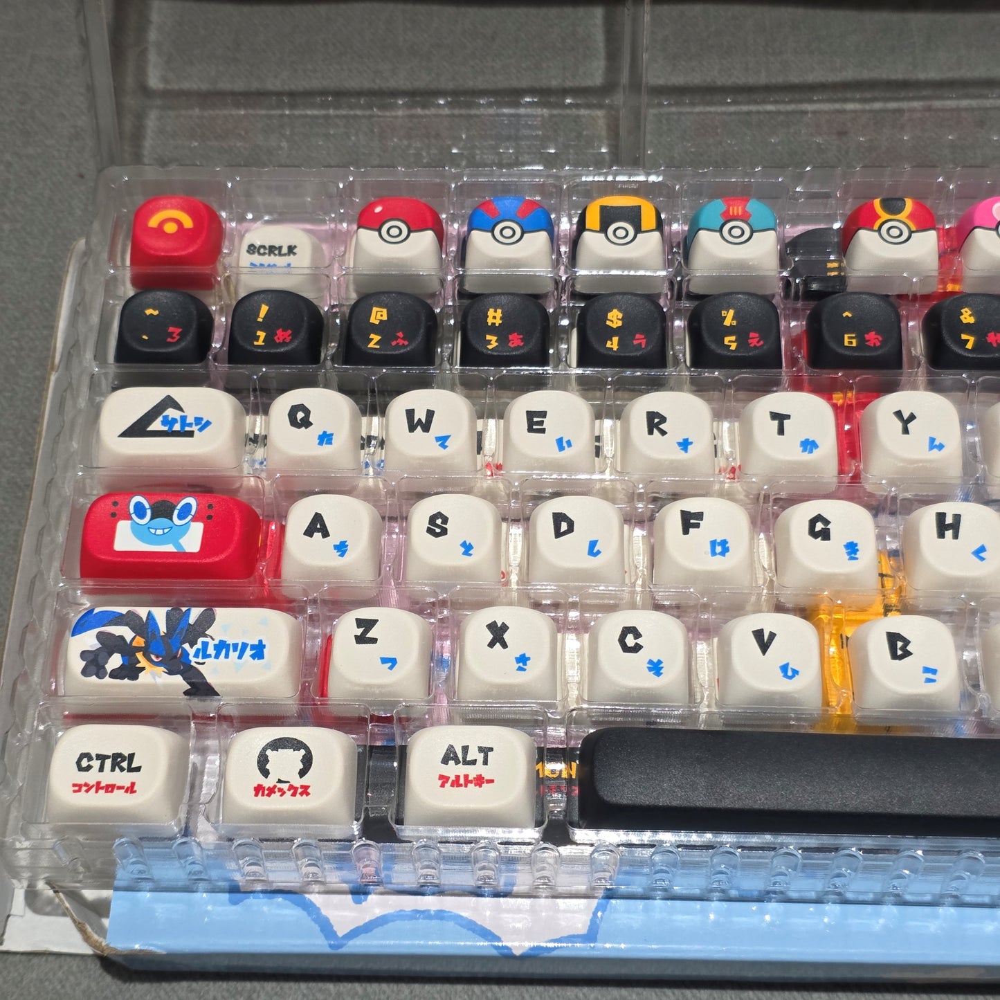Pokemon Go Moa-Cherry PBT Keycaps