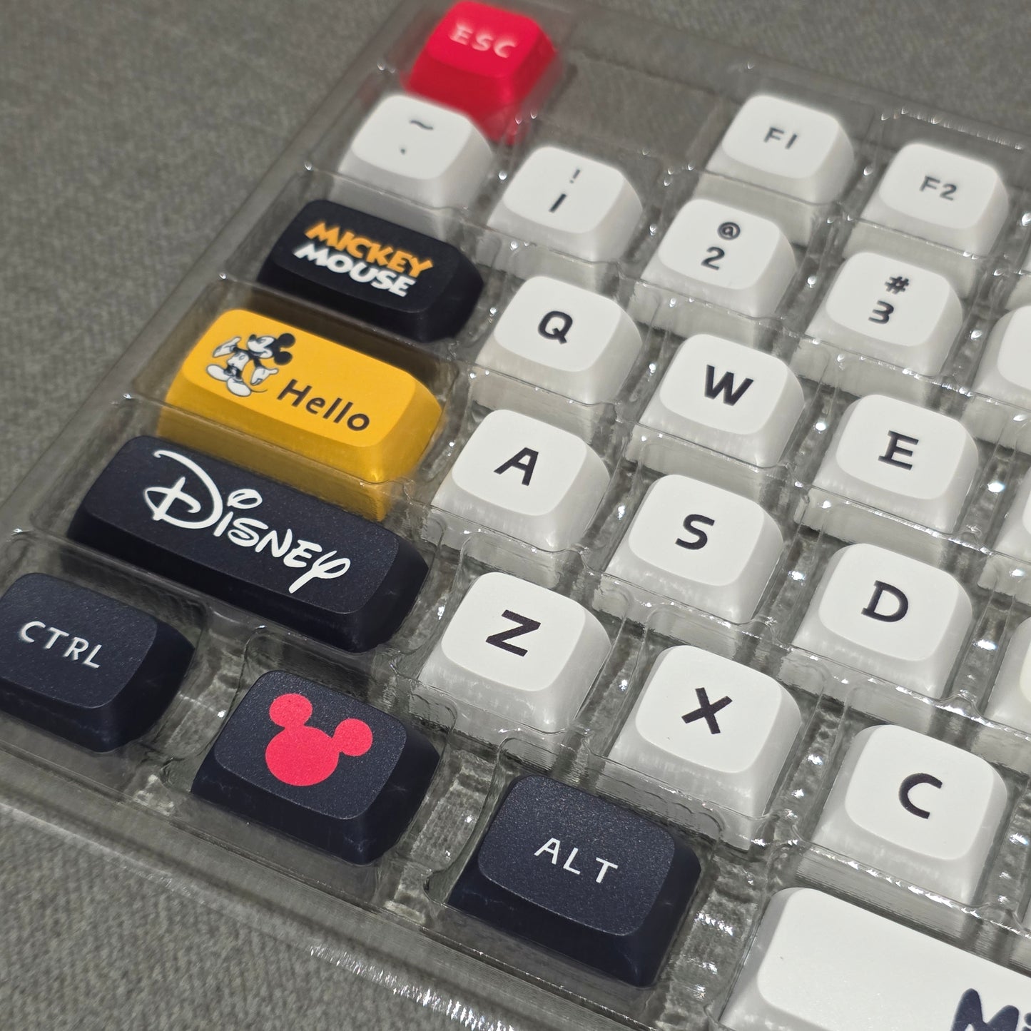 Mickey Mouse XDA PBT Keycaps