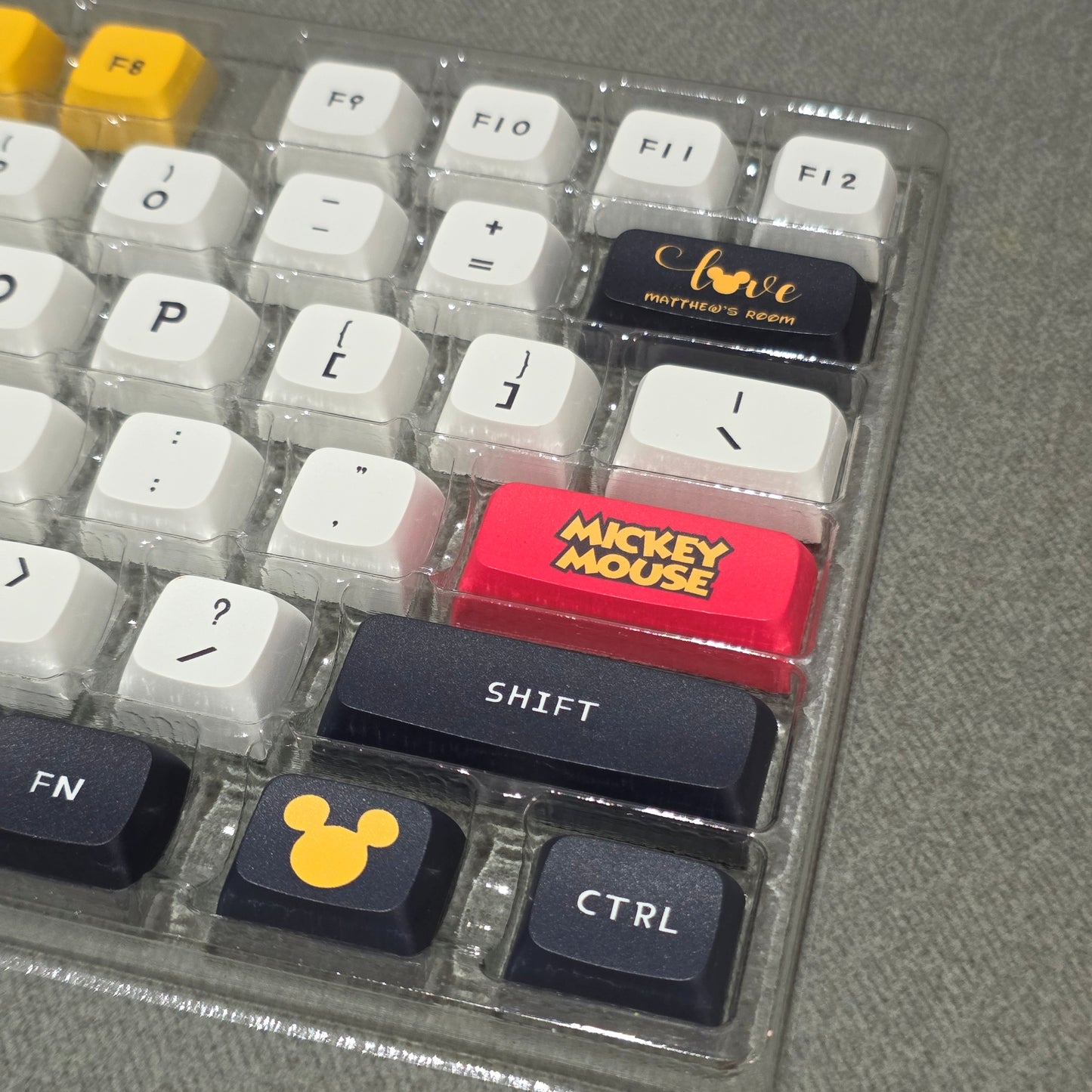 Mickey Mouse XDA PBT Keycaps
