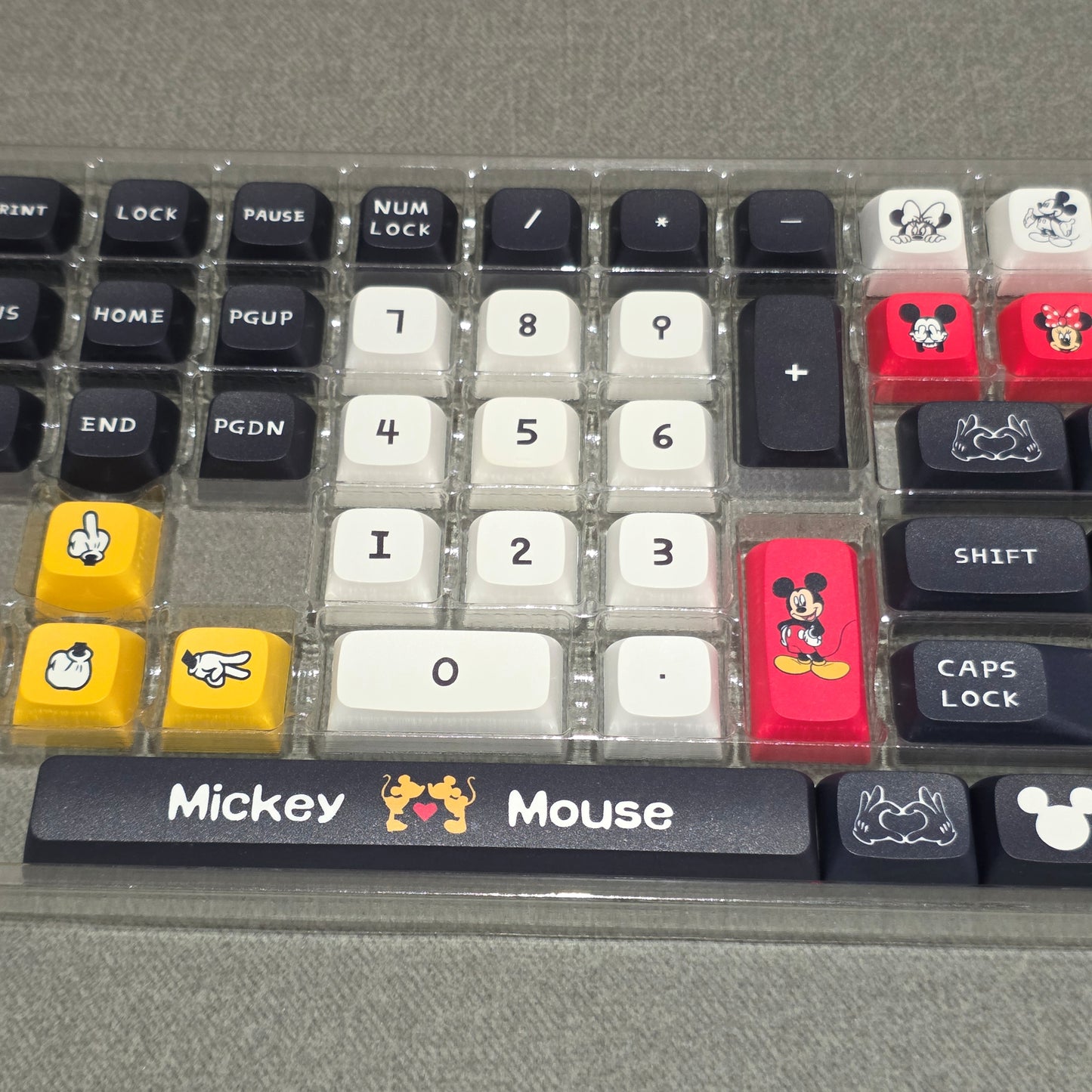Mickey Mouse XDA PBT Keycaps