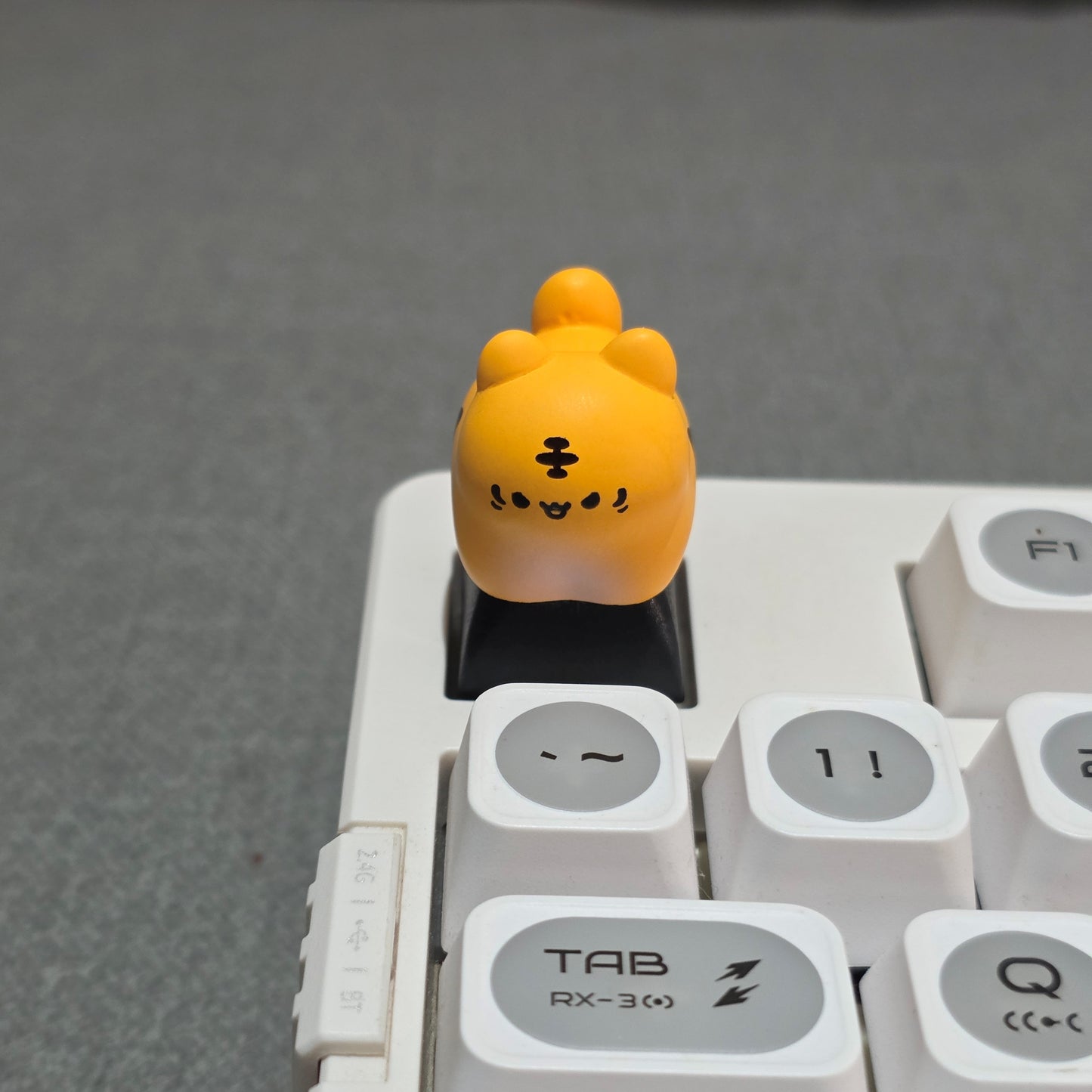 Neko Atsume The Chonky Cats Artisan Series Keycaps
