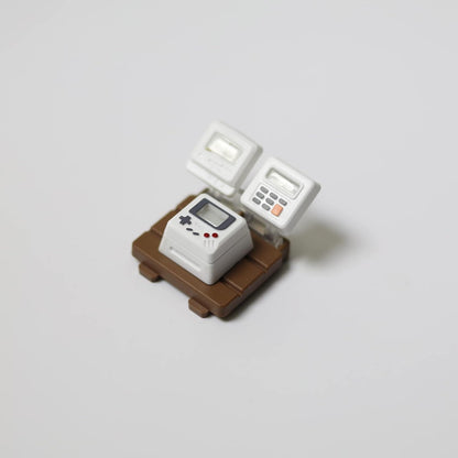 Retro Mini Gaming Pad Artisan Keycap With 3 Panels & 6 Cards Red White