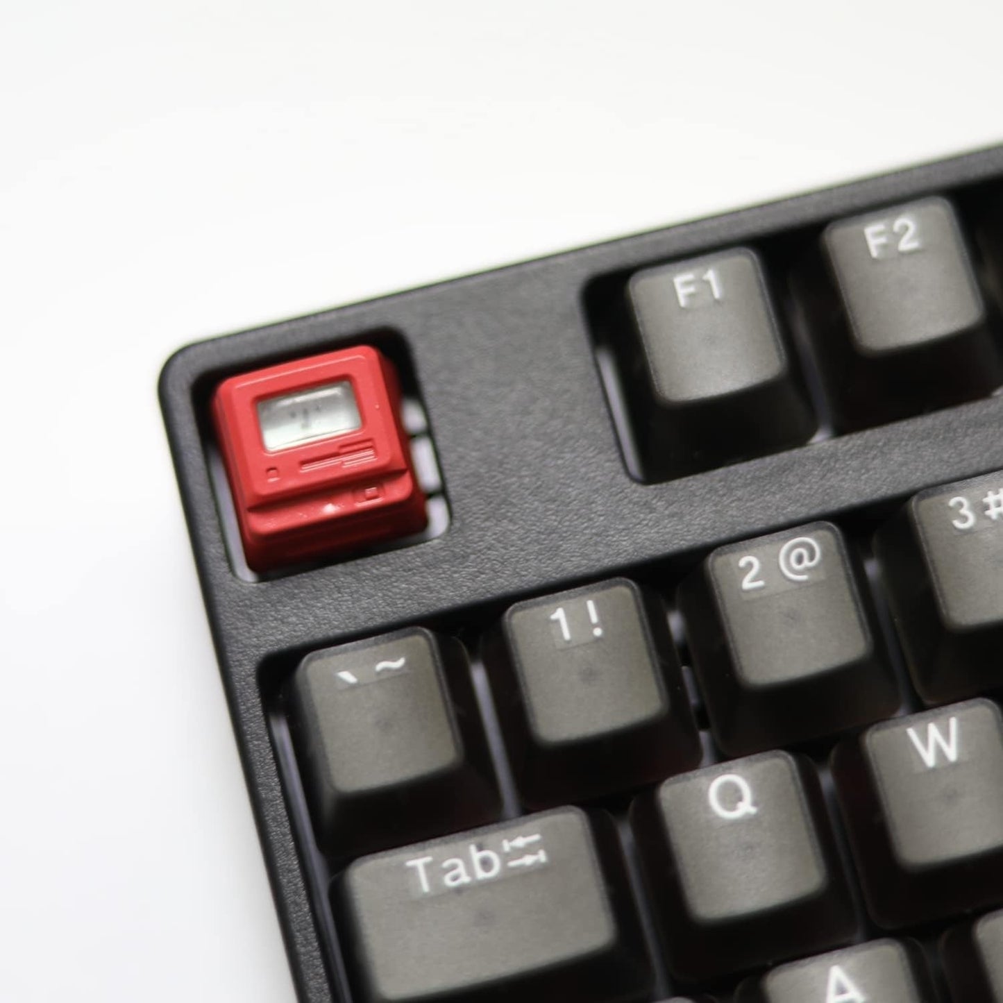 Retro Mini Gaming Pad Artisan Keycap With 3 Panels & 6 Cards Red White