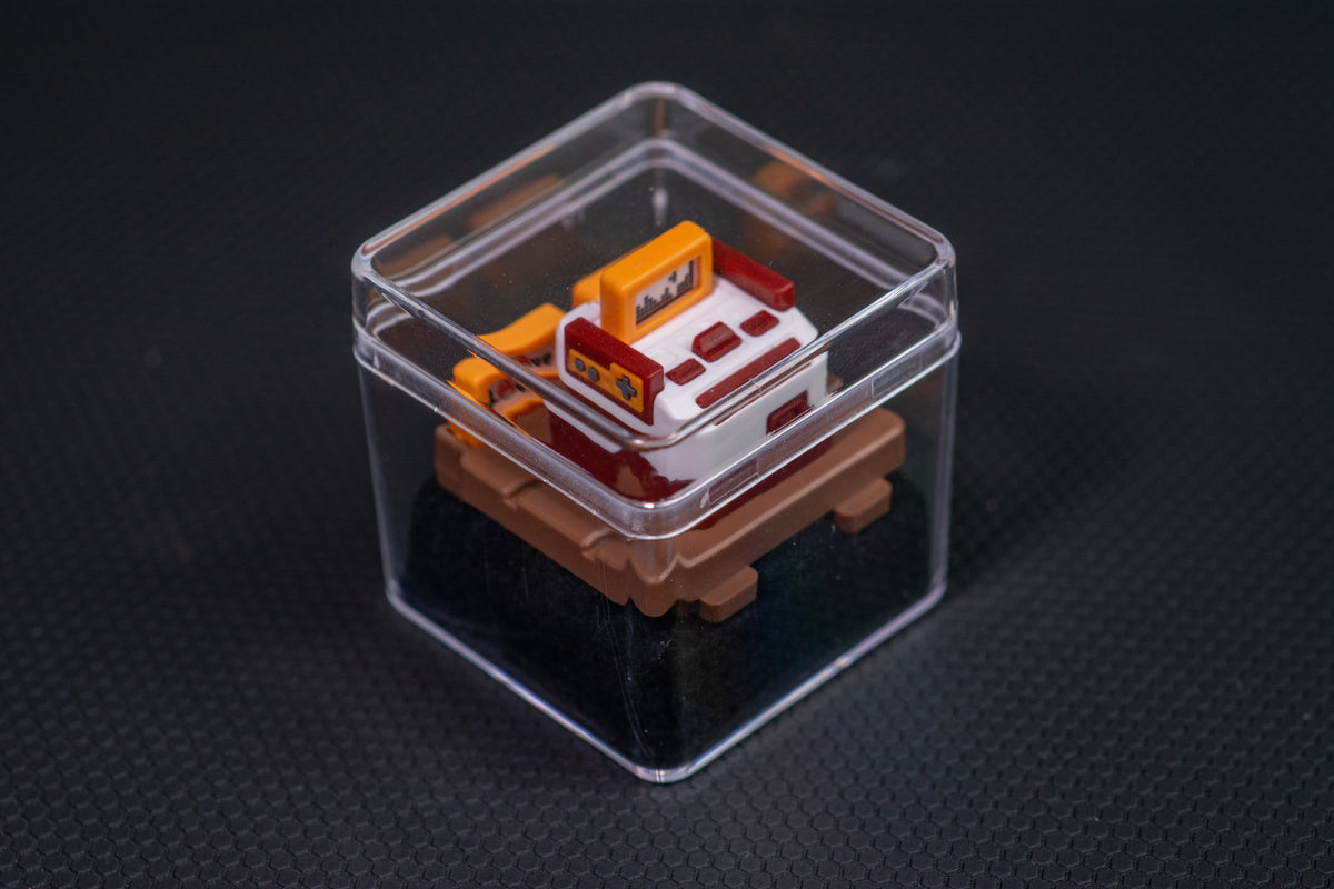 FEMICOM ARTISAN KEYCAP