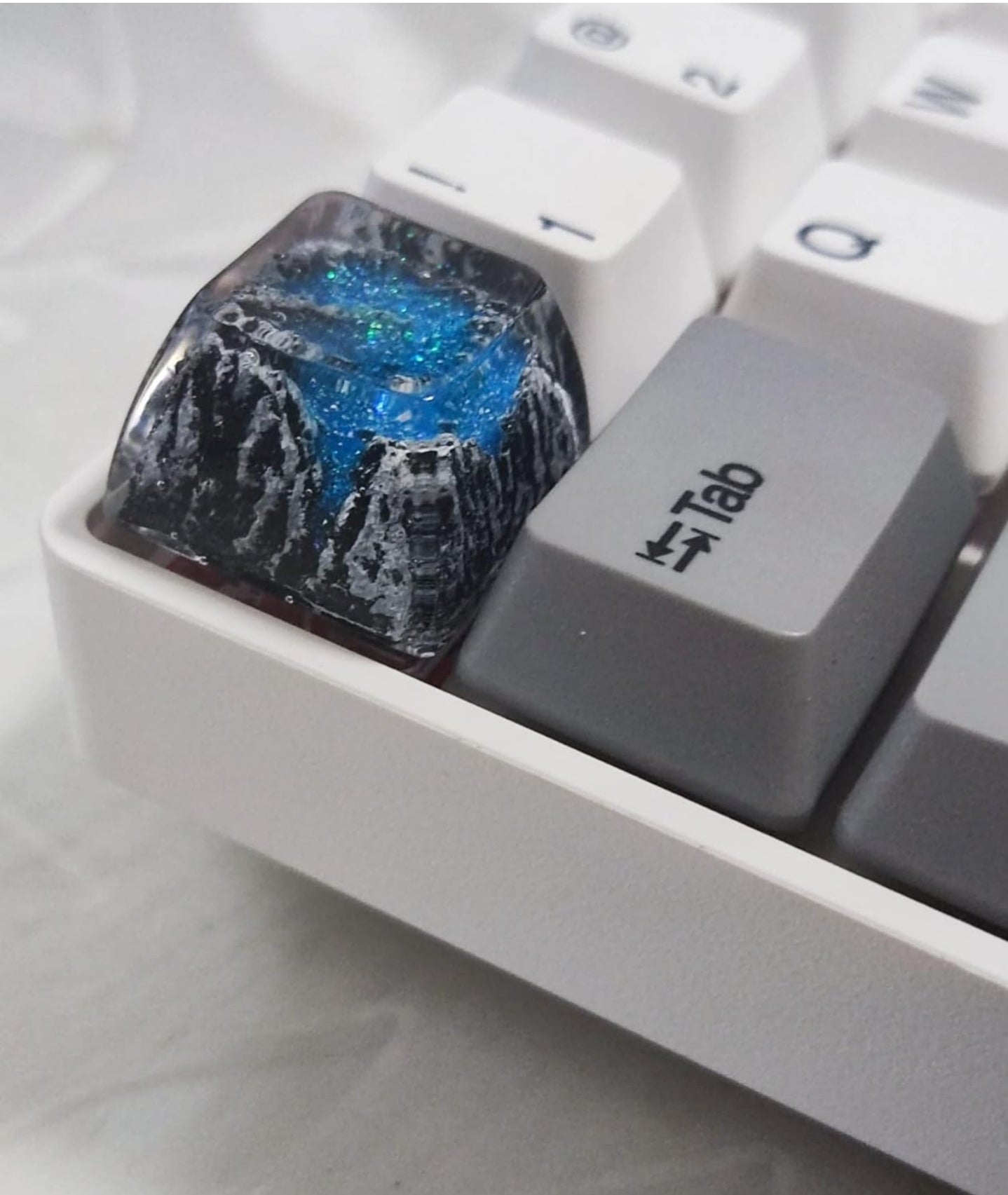 Snow Mountain Shinethrough Resin Artisan Keycap