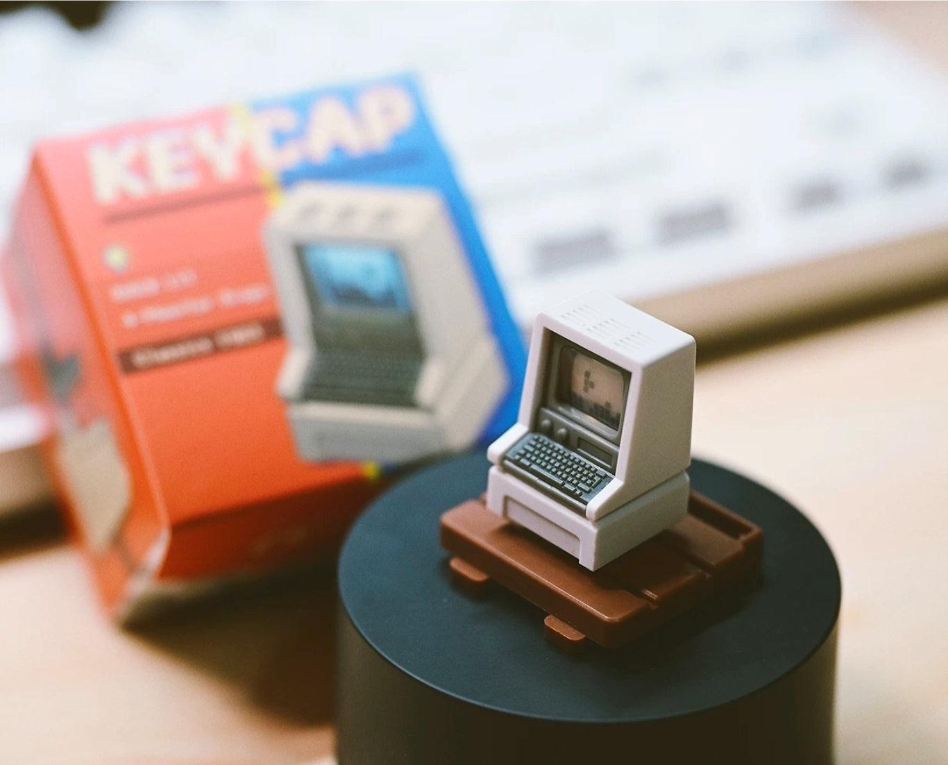 Hazeltine 1500 Retro Backlit Artisan Keycap