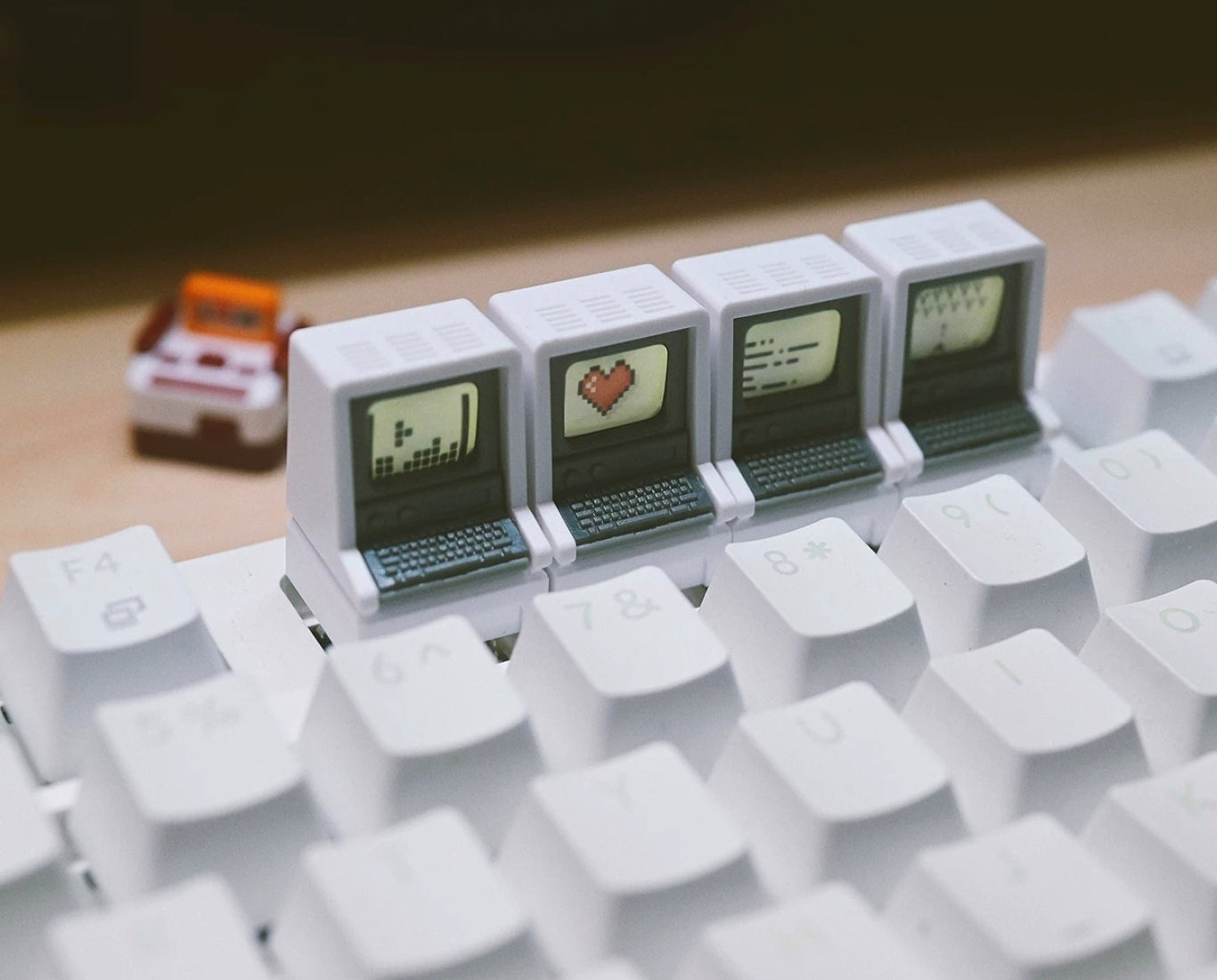Hazeltine 1500 Retro Backlit Artisan Keycap