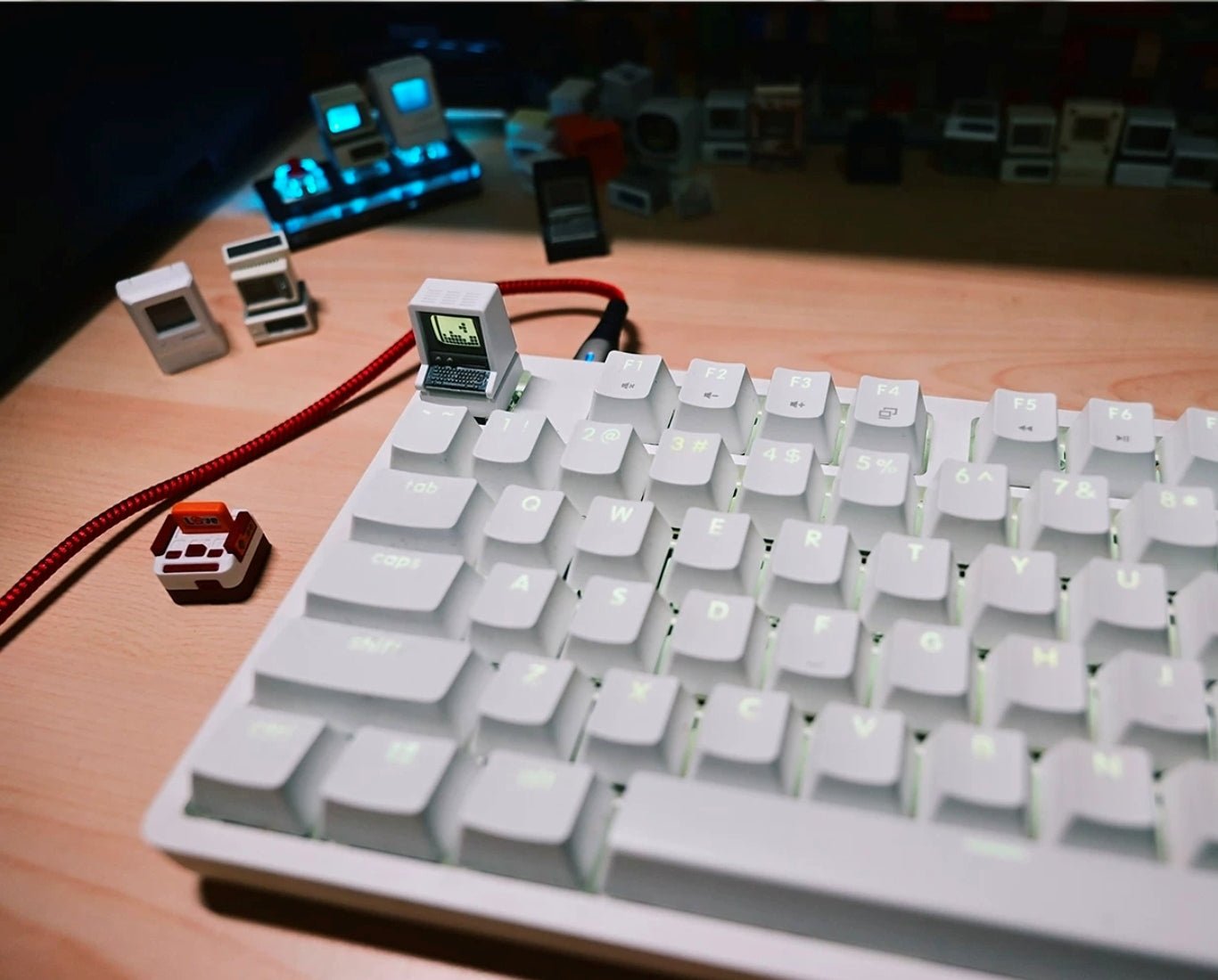 Hazeltine 1500 Retro Backlit Artisan Keycap