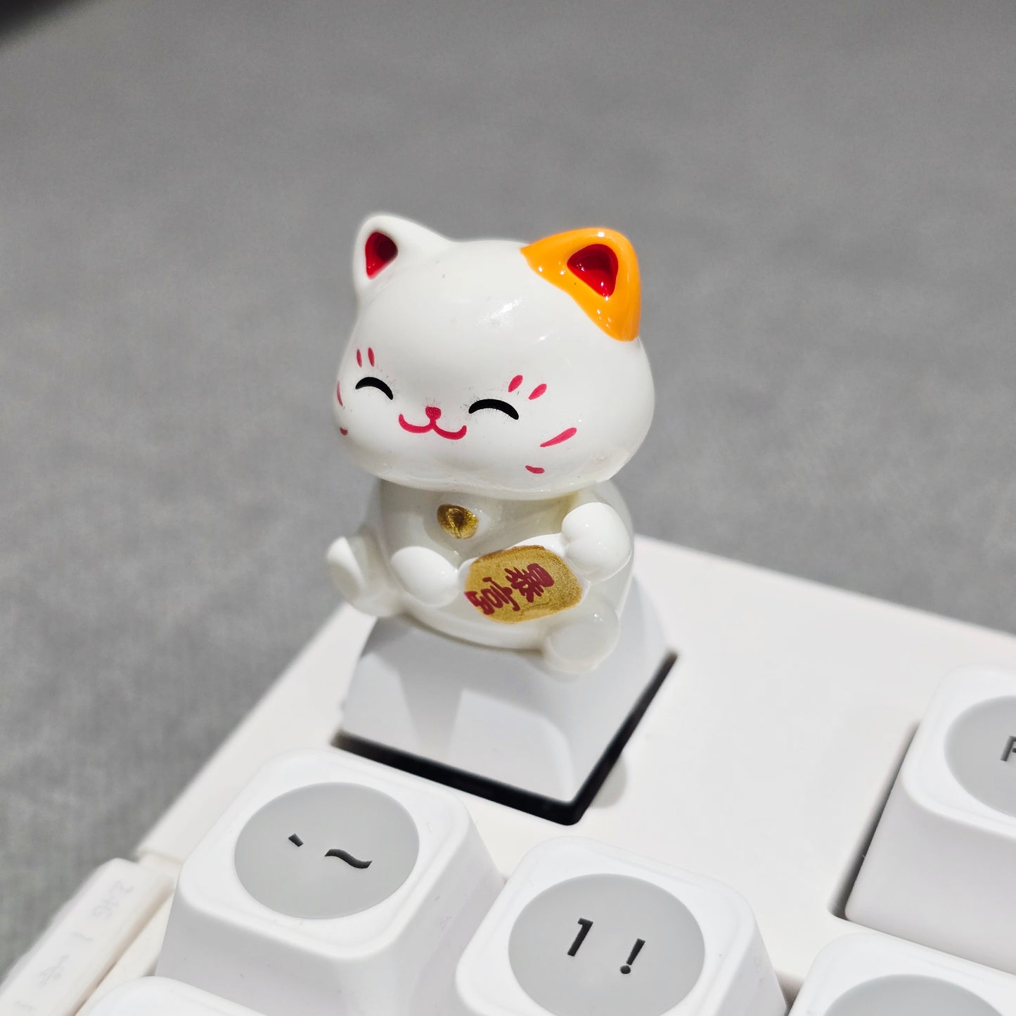 Lucky Fortune Cat Resin Artisan Keycap
