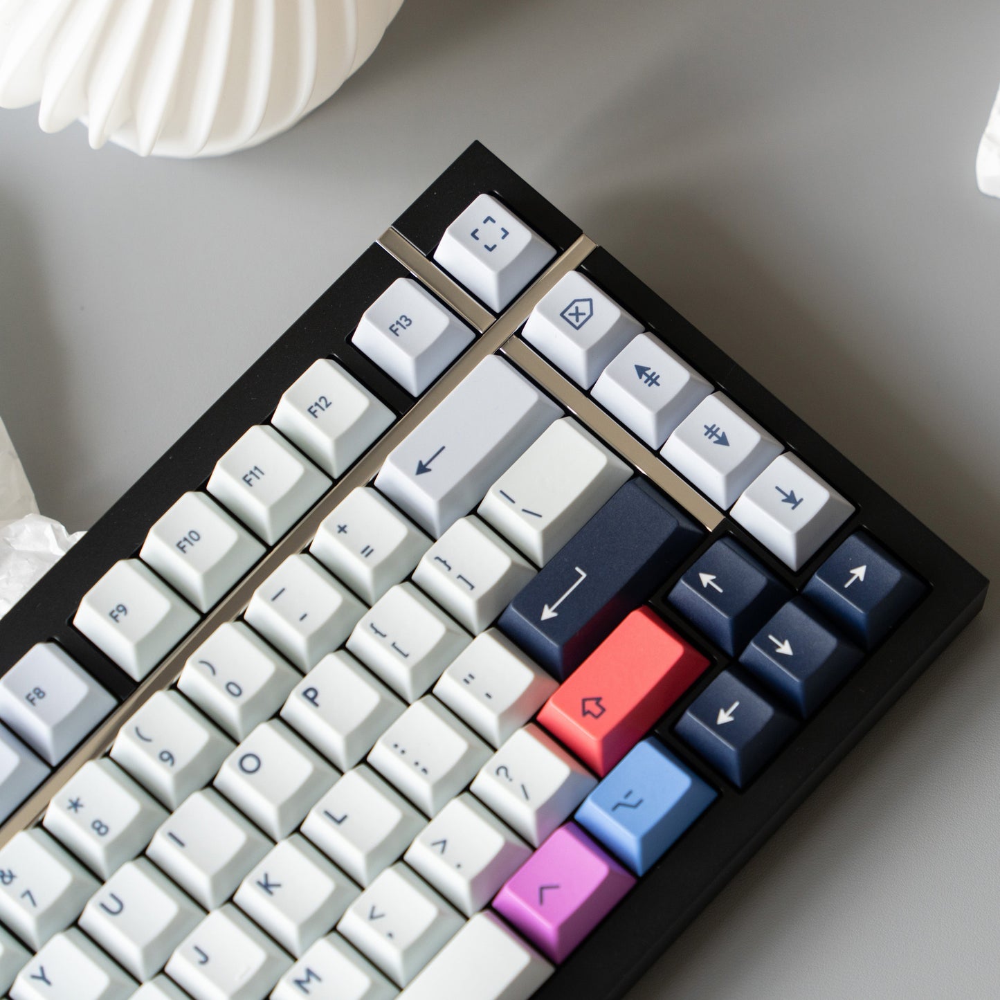 Spark Inspired Premium Cherry PBT Keycaps With High Quality Keys Storage Box