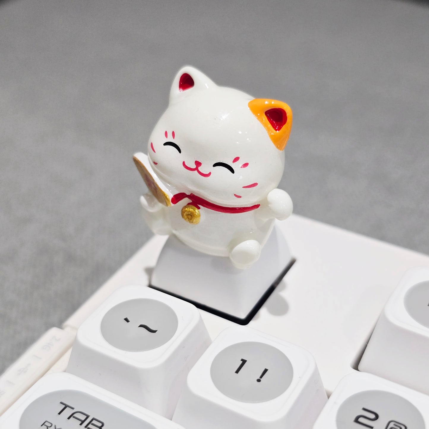 Lucky Fortune Cat Resin Artisan Keycap