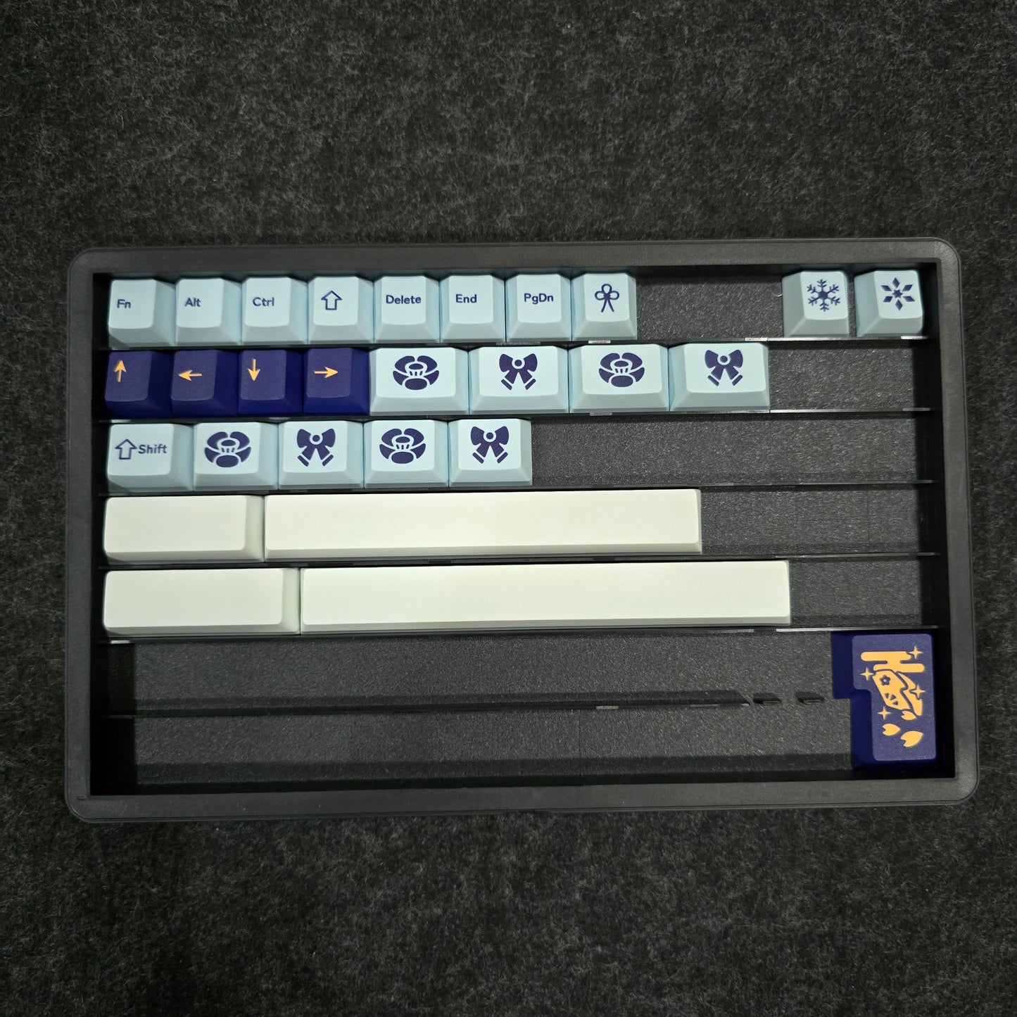 Shirasagi Inspired Premium Cherry PBT Keycaps With High Quality Keys Storage Box