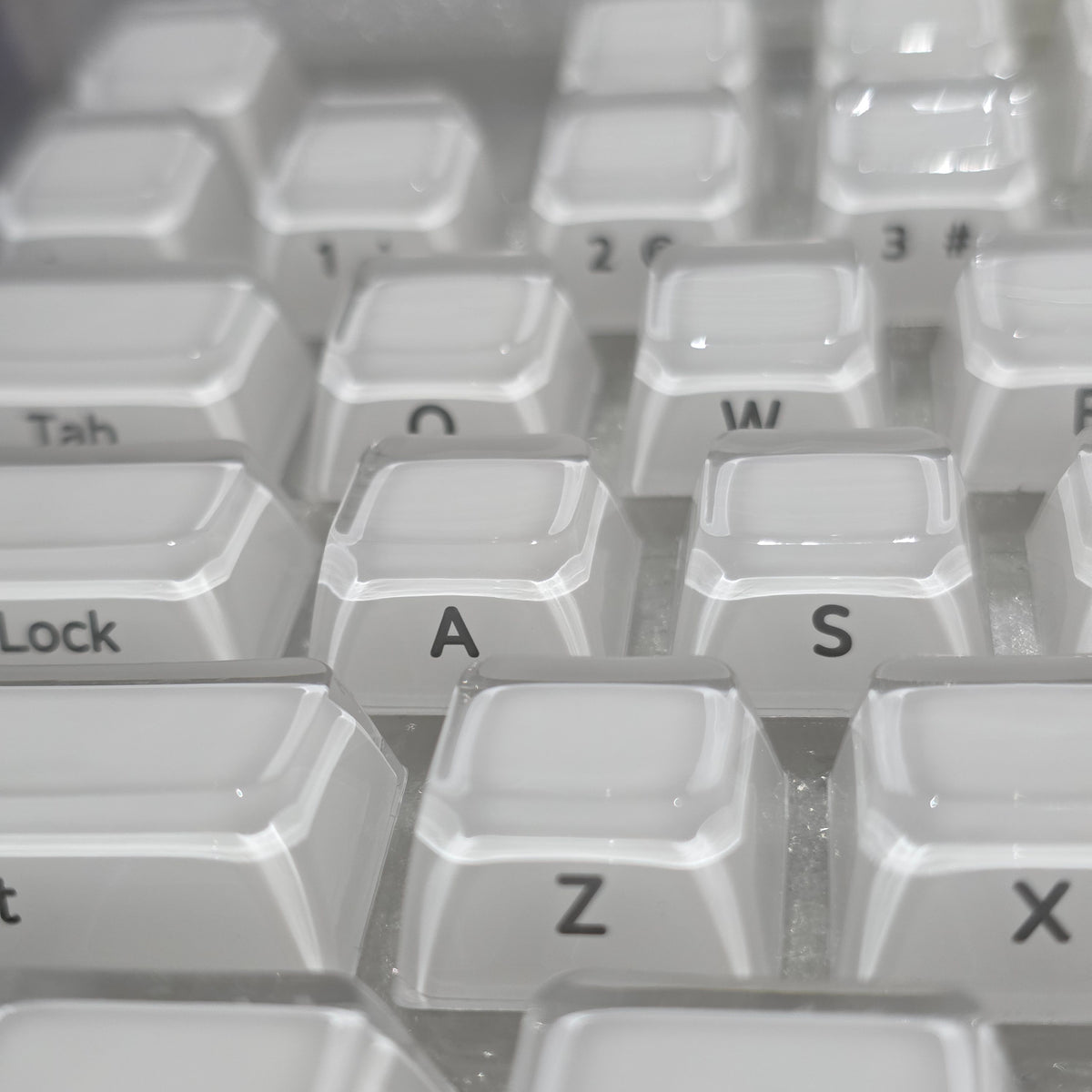 Gothic Porcelain Premium MDA Crystal Keycaps
