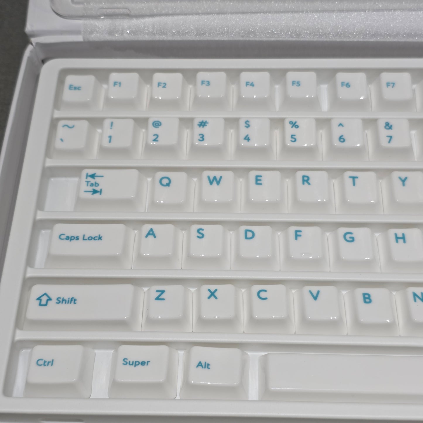Glaze Full Ceramic Eternity Blue Cherry Profile 120-Key Keycap Set