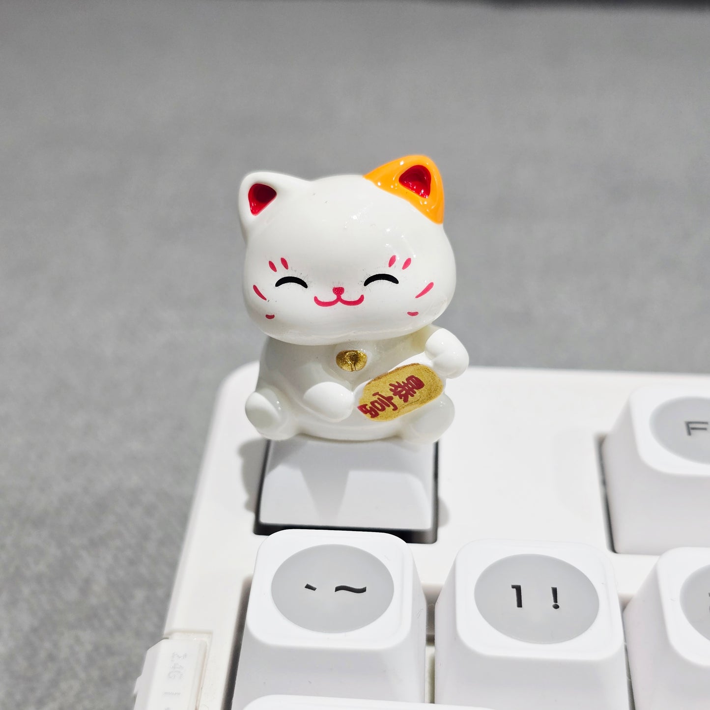Lucky Fortune Cat Resin Artisan Keycap