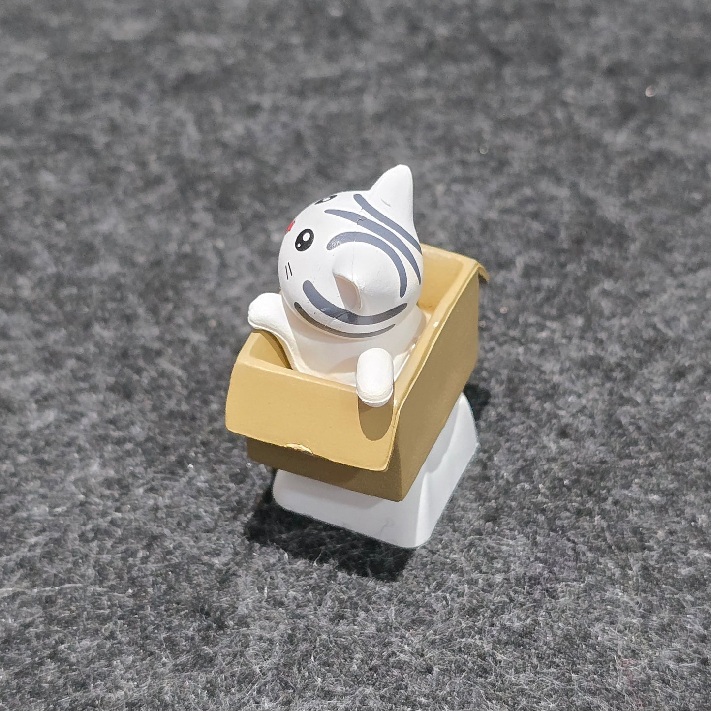Happy Cat In Basket Resin Artisan Keycap