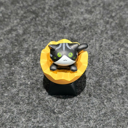 Adorable Cute Egg Shell Cats Artisan Keycap Black Base