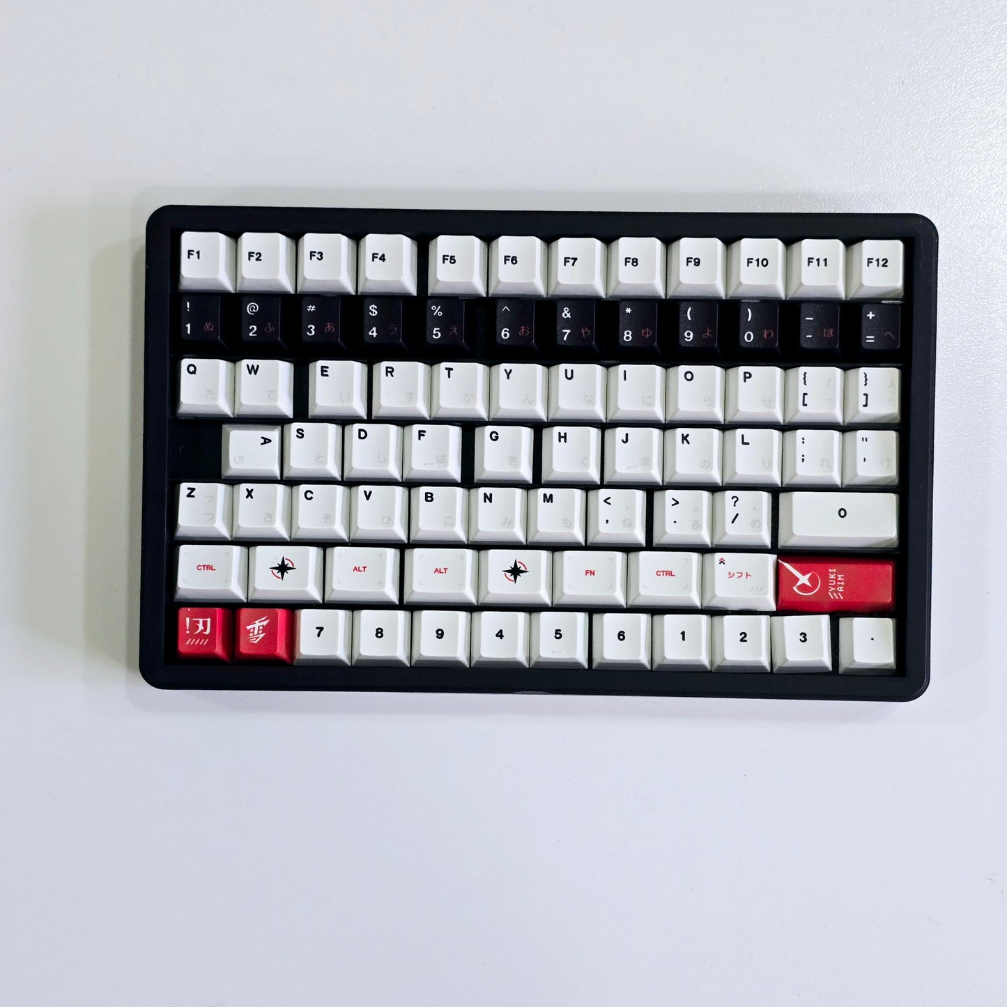 Yuki Aim Japanese Cherry PBT Keycaps With Keycaps Storage box