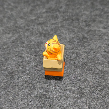 Happy Cat In Basket Resin Artisan Keycap
