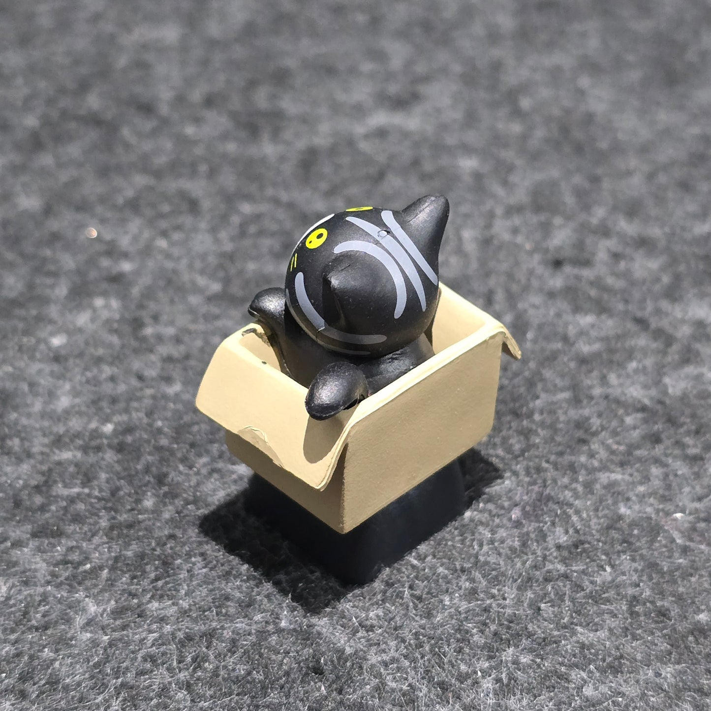 Happy Cat In Basket Resin Artisan Keycap