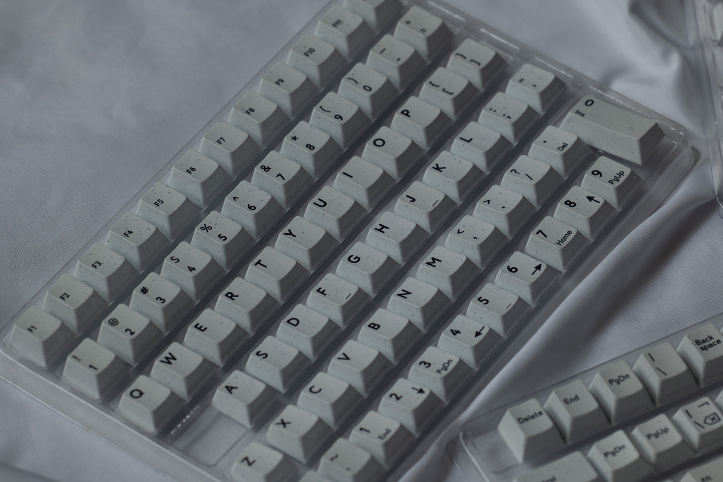 Quartz Stone Premium Cherry PBT Keycaps With High Quality Keys Storage Box