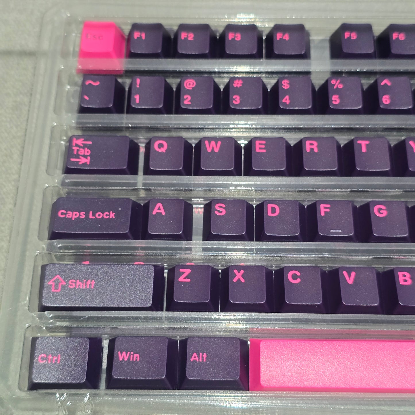 Vice City Nights Quality Cherry Doubleshot Keycaps